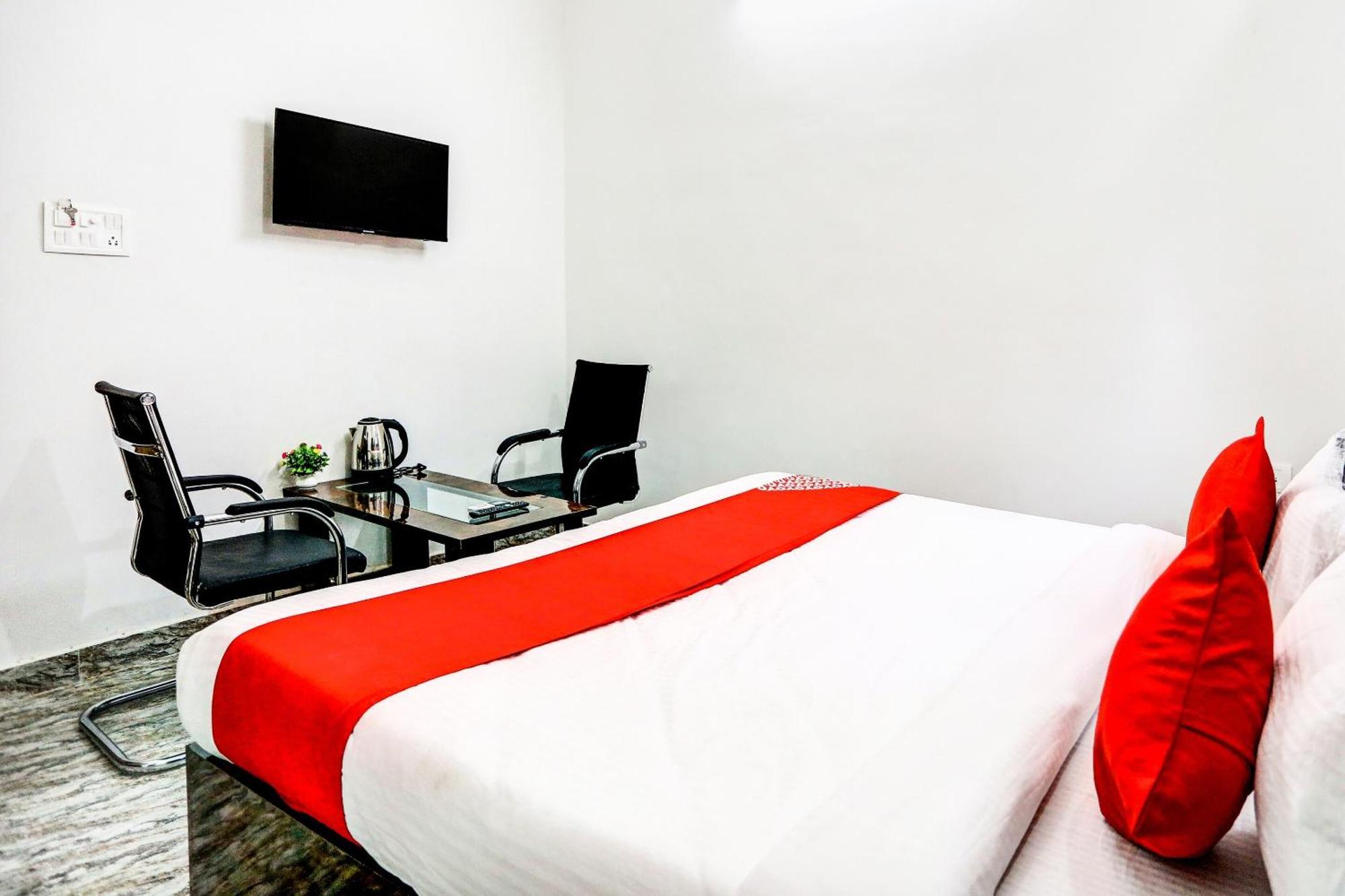 Hotel Oyo Flagship K.s Palace 3*