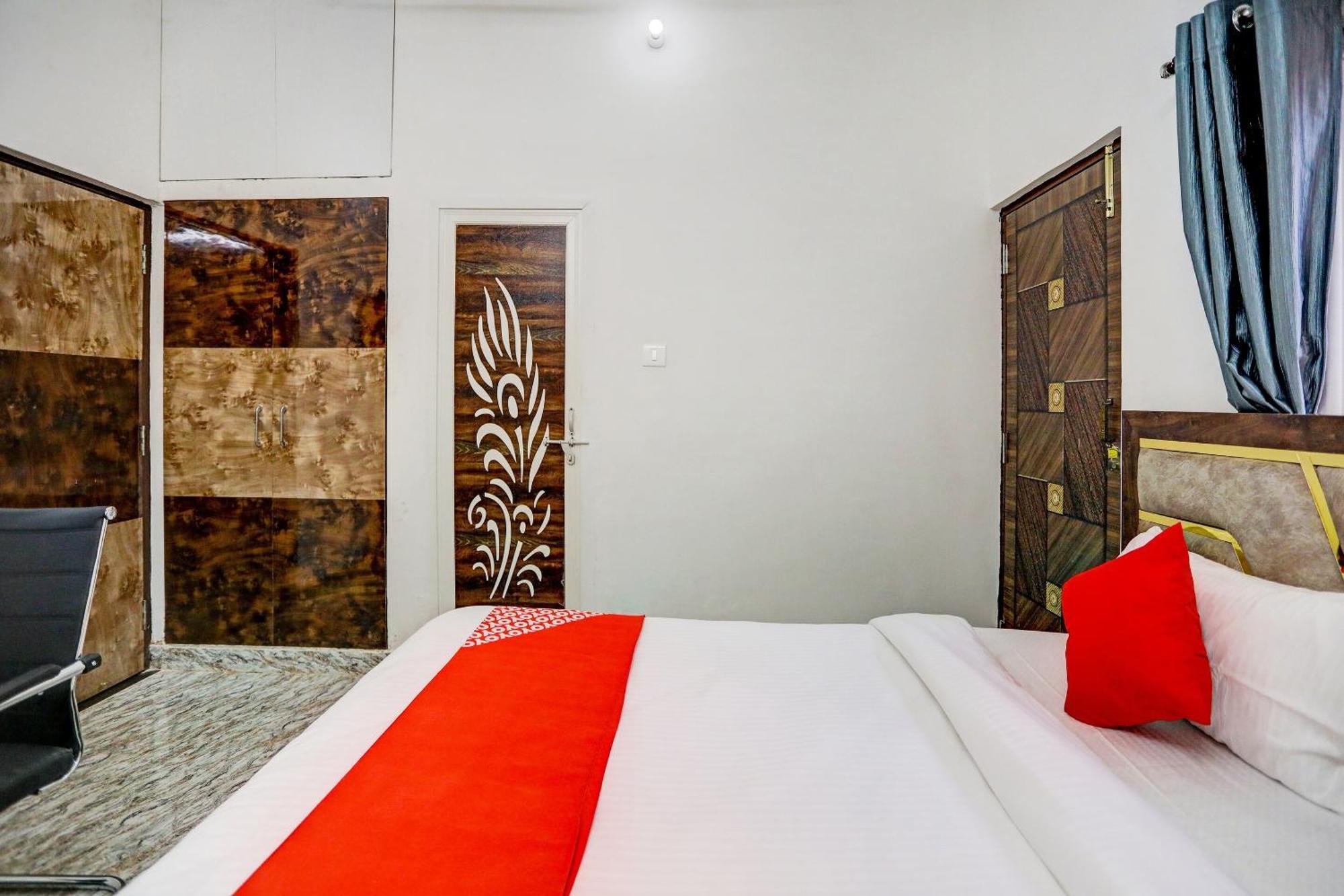 Oyo Flagship K.s Palace Hotel Varanasi