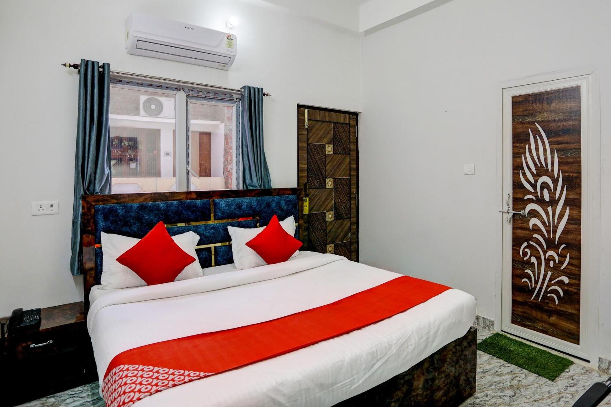 Oyo Flagship K.s Palace 3*