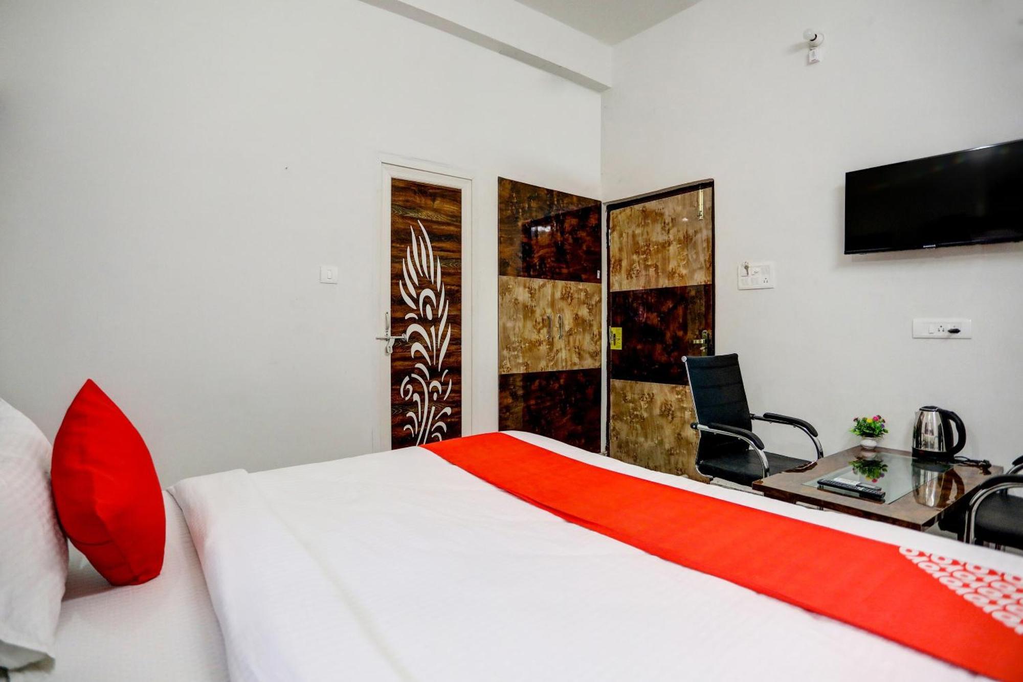Hotel Oyo Flagship K.s Palace 3*